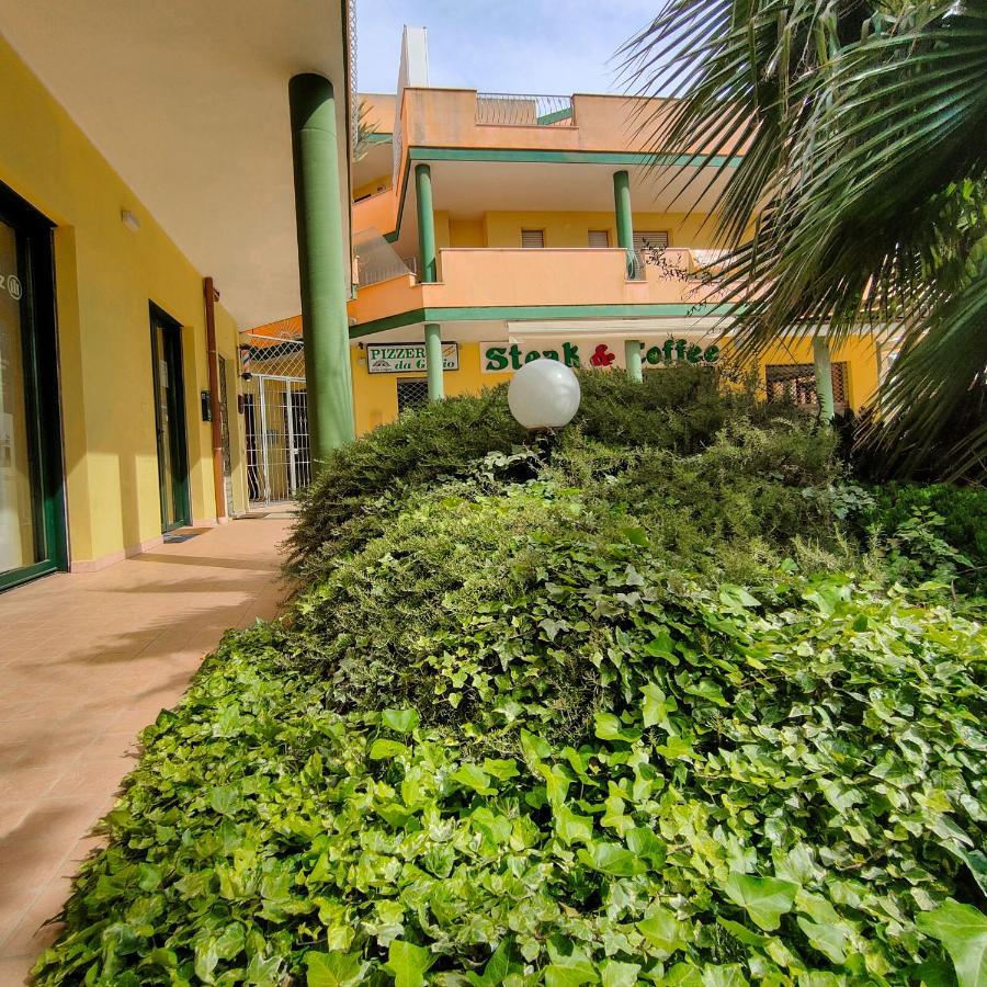 Delphinium Hotel Selargius Esterno foto